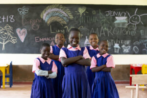 Le droit des filles à l'éducation au Kenya - World Vision France