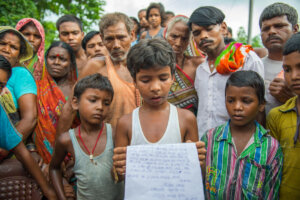 En Inde, un enfant parrainé a reçu la lettre de son parrain - World Vision