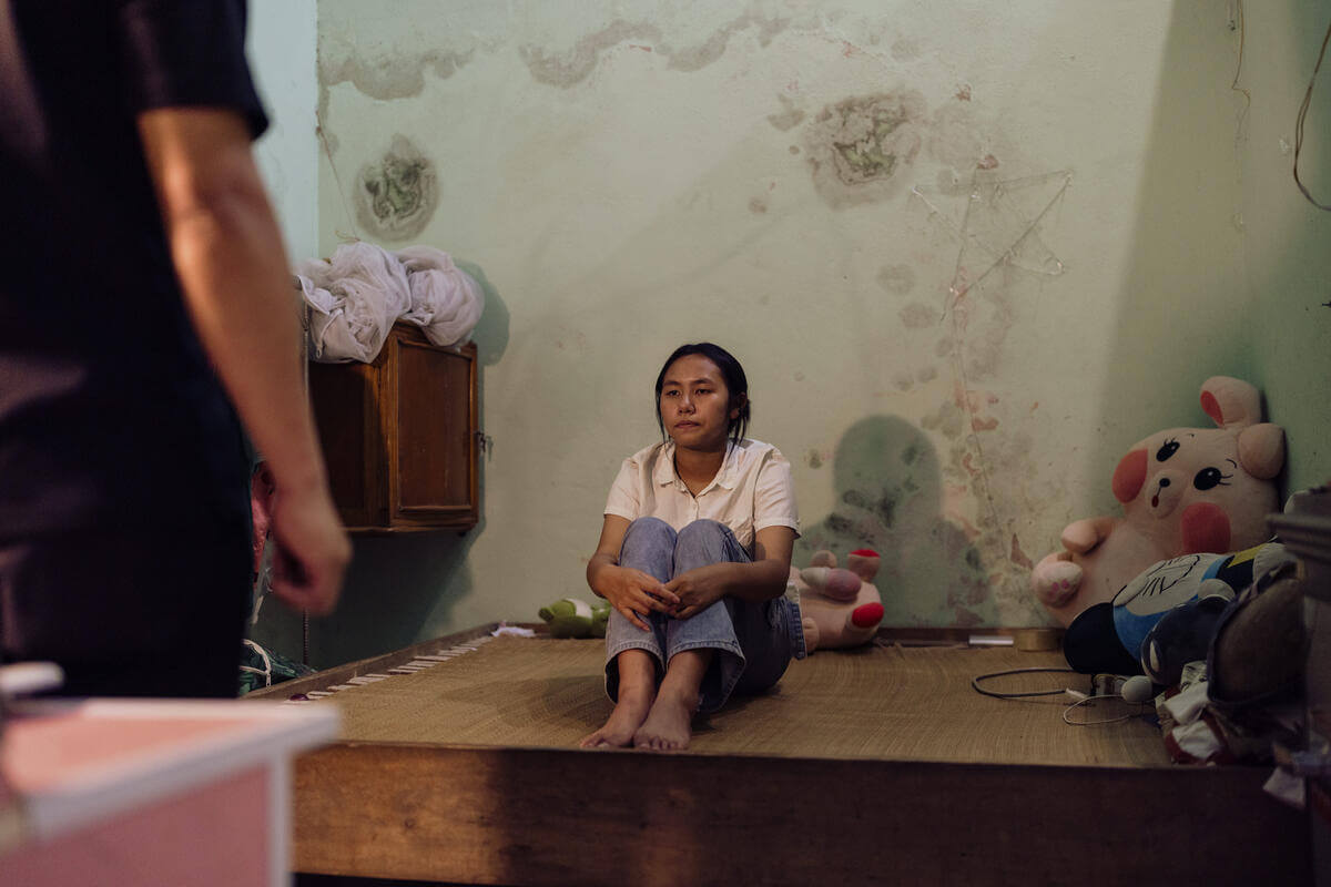 Portrait de Linh assise